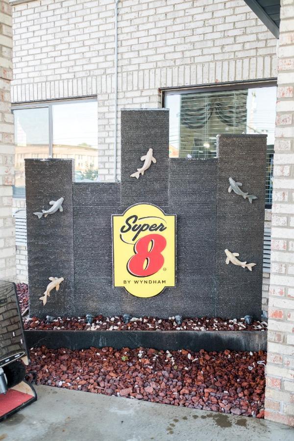 Super 8 By Wyndham Uniontown Pa Hotel Екстериор снимка